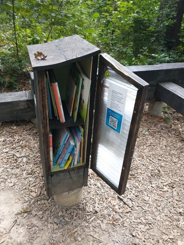 One of the little libraries available for visitors at the Reading Roost