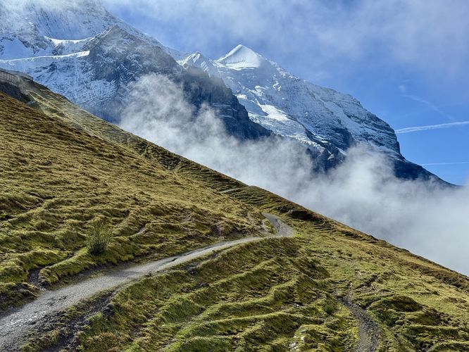Picture 21 of Eiger Trail Hike