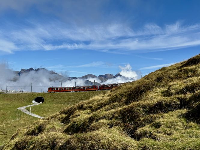 Picture 22 of Eiger Trail Hike