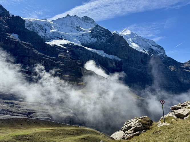 Picture 27 of Eiger Trail Hike