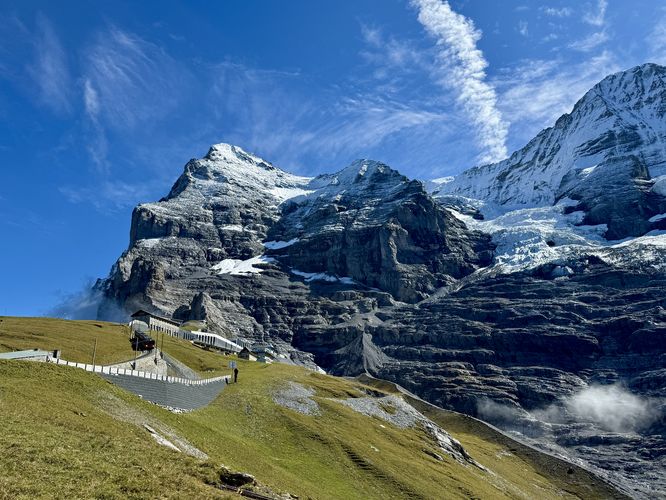 Picture 29 of Eiger Trail Hike