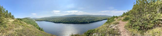 Panoramic view of Lake of the Clouds from the Escarpment Trail