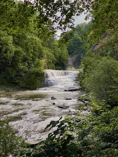 Horseshoe Falls (30-feet tall)