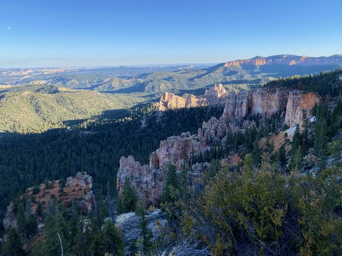 View into Bryce Canyon from Farview Point