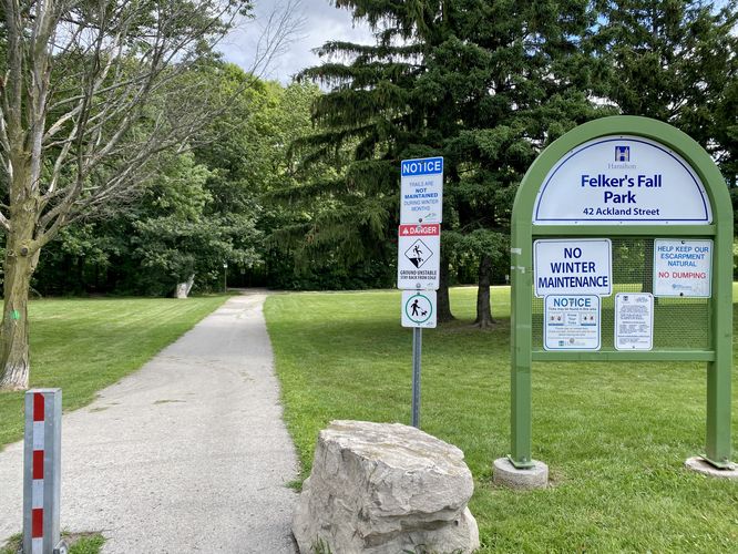 Trailhead to Felker's Falls