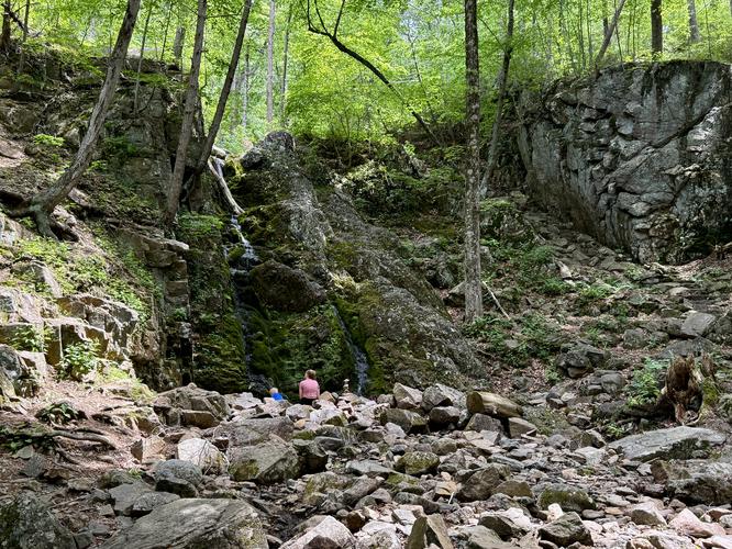Picture 5 of Fitzgerald Falls via AT