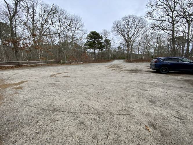 Flax Pond Conservation Lands parking lot