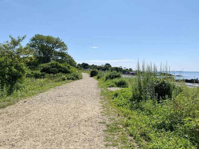 Gravel loop trail circles Fort Foster