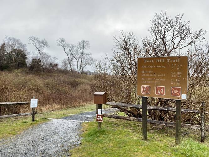 Fort Hill Trail trailhead