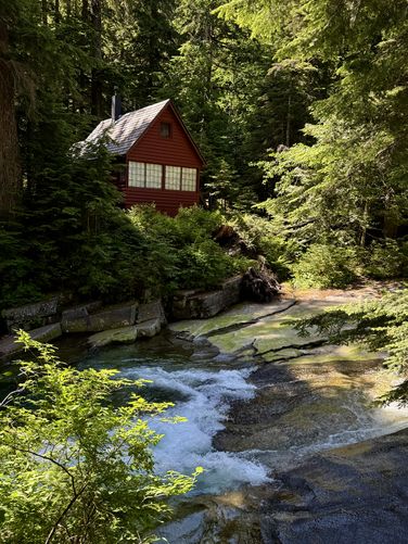 Cabin sits along the South Fork Snoqualmie River