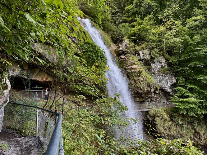Picture 4 of Giessbach Falls Trail