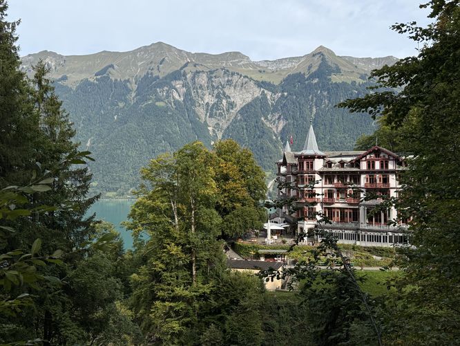 Picture 22 of Giessbach Falls Trail