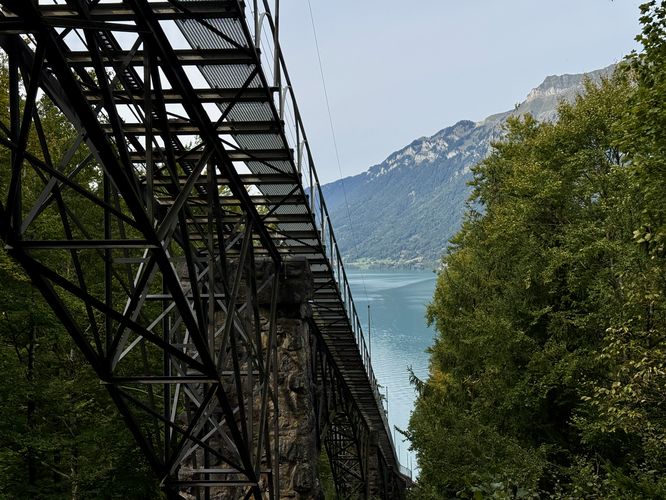 Picture 40 of Giessbach Falls Trail