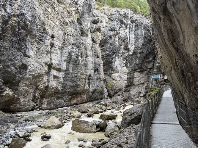 Picture 5 of Glacier Canyon Trail
