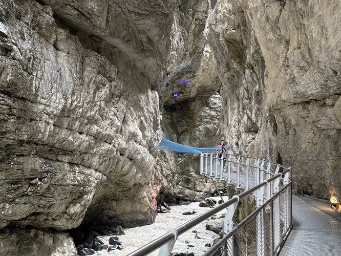 Picture 9 of Glacier Canyon Trail