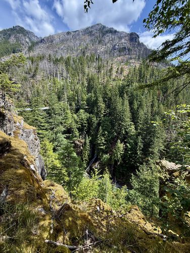 Picture 6 of Gorge Overlook Trail