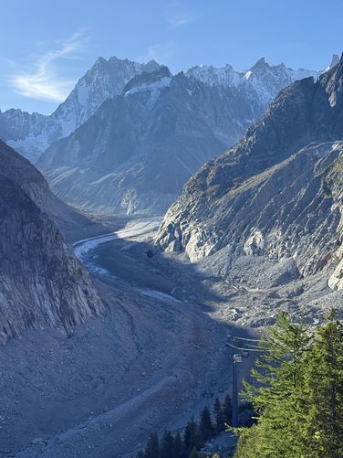 Picture 4 of Grand Balcon Nord Hike