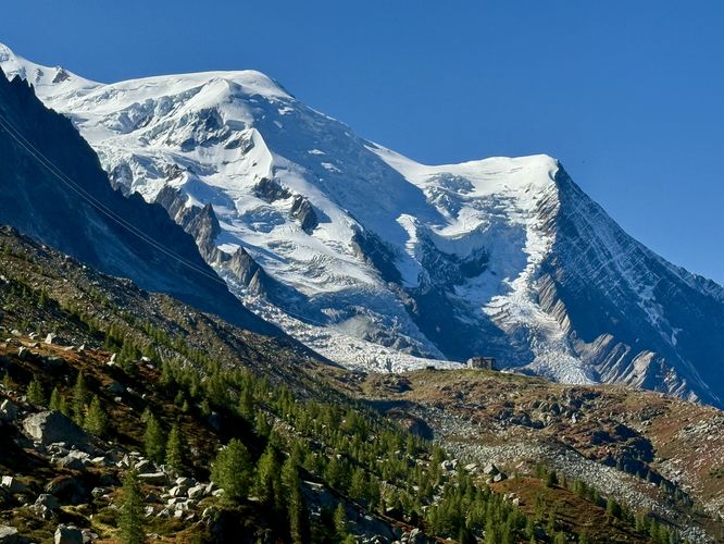 View of Glacier des Bossons