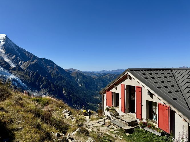 Refuge du Plan de l'Aiguille - great place for lunch