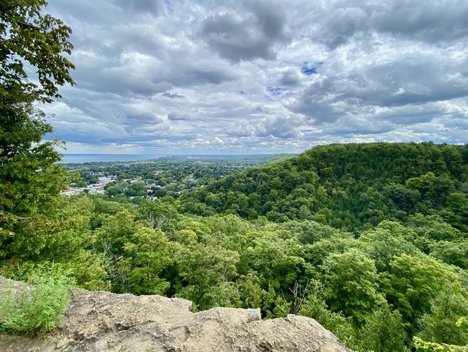 View of the Niagara Escarpment from Grimsby Point Lookout