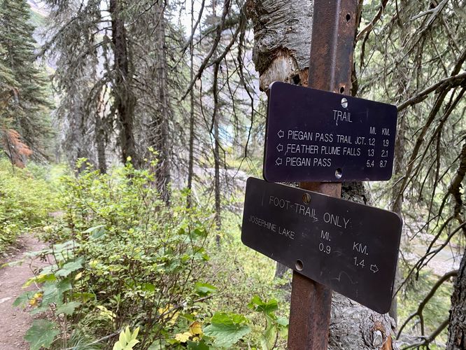 Keep-right to Grinnell Lake