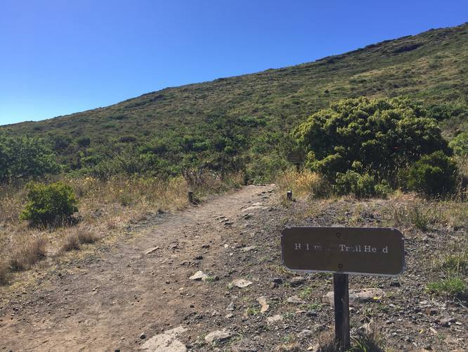 Picture 4 of Halemauu Trail to Haleakala Crater Lookout