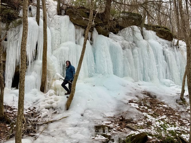 Picture 6 of Haunted Mine Falls Ice Climbing 020225
