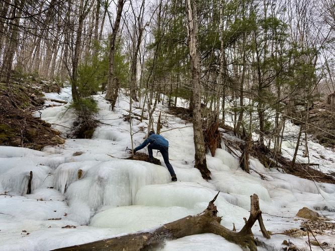 Picture 16 of Haunted Mine Falls Ice Climbing 020225