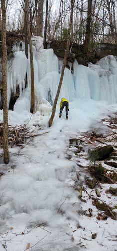 Picture 3 of Haunted Mine Falls Ice Climbing 020225