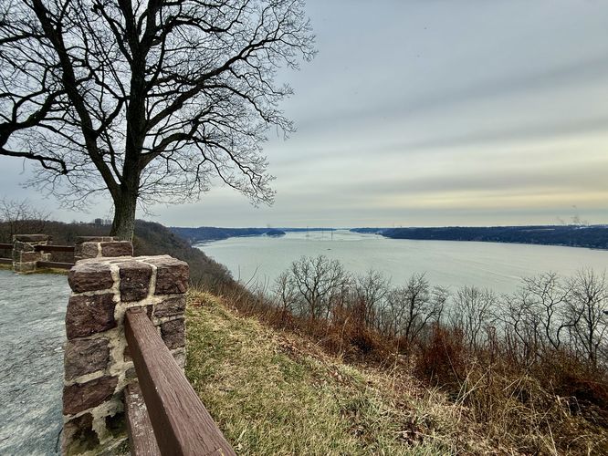 Panoramic views from Hawk Point