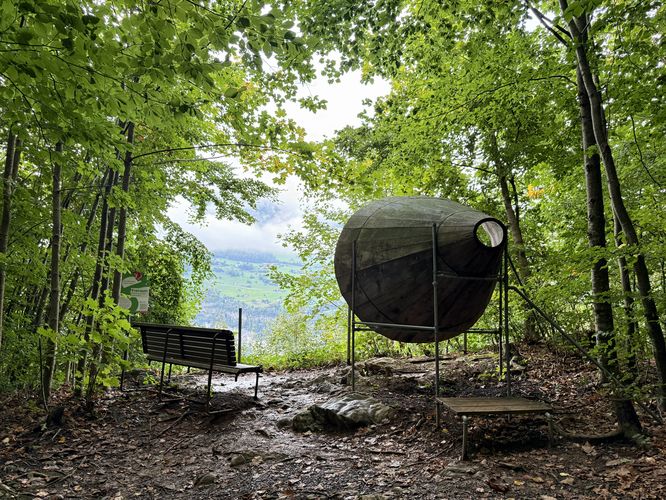 Approaching the lookout point