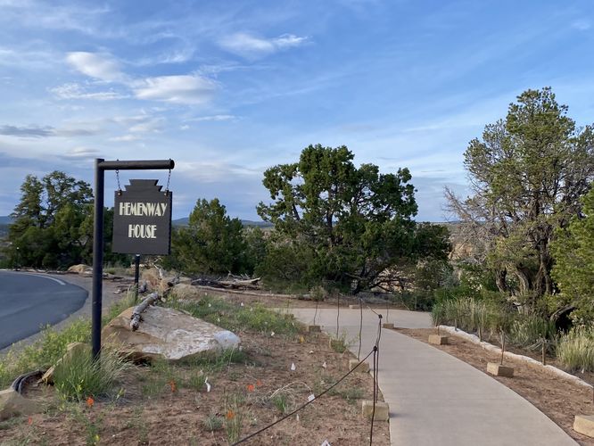 Hemenway House trailhead