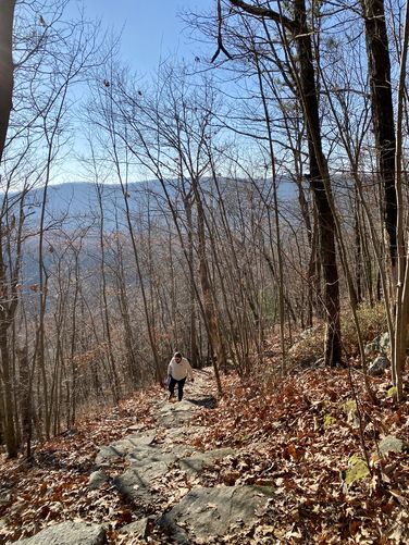 Steep Overlook Trail leads to Packer's Point and Hetchell's Tooth Cliffs