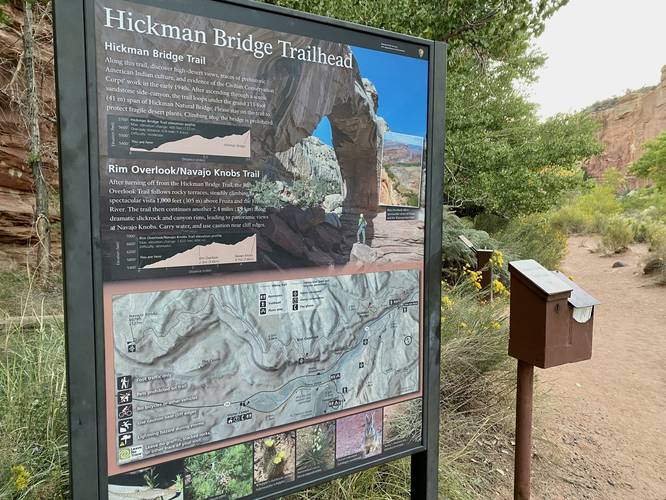 Hickman Bridge trailhead