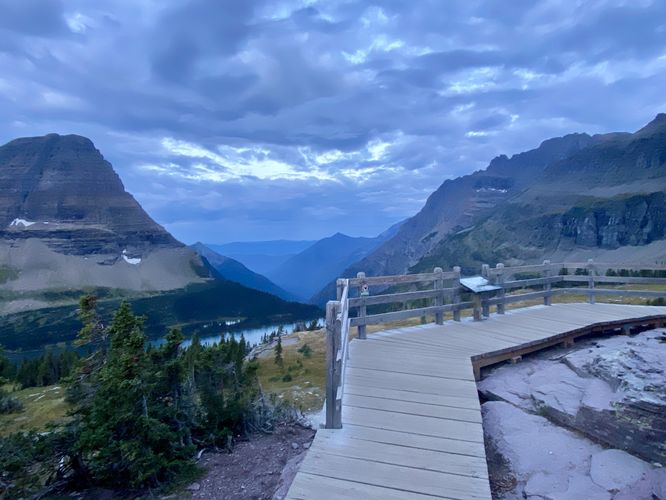 Platform at Hidden Lake Overlook