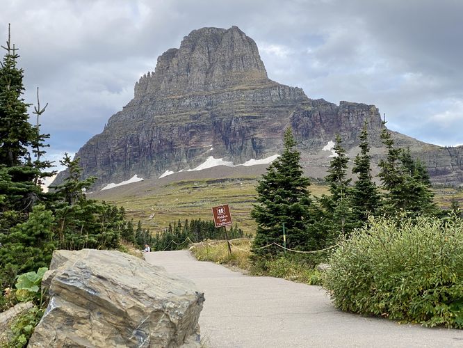 Hidden Lake Trail trailhead