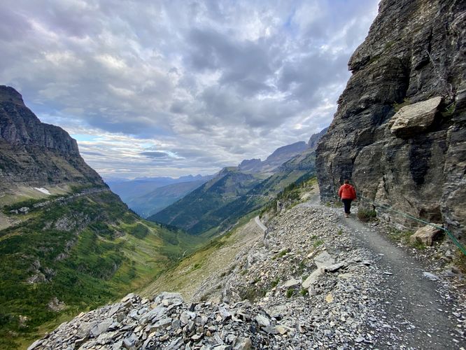 Hiking the Highline Trail, leaving the cliff area