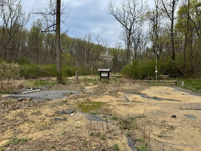 Parking lot is in ruins, currently closed in 2025
