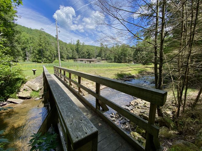 Footbridge crosses Honey Creek