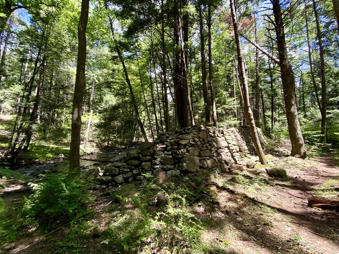Default image for Honey Creek Dam Ruins, a 0.7-mile trail in Milroy, PA (US)