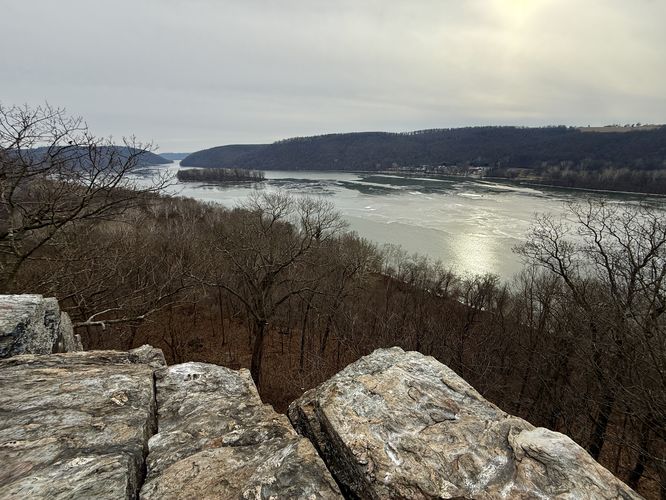 Bedrock of House Rock below with a view of the Susquehanna River