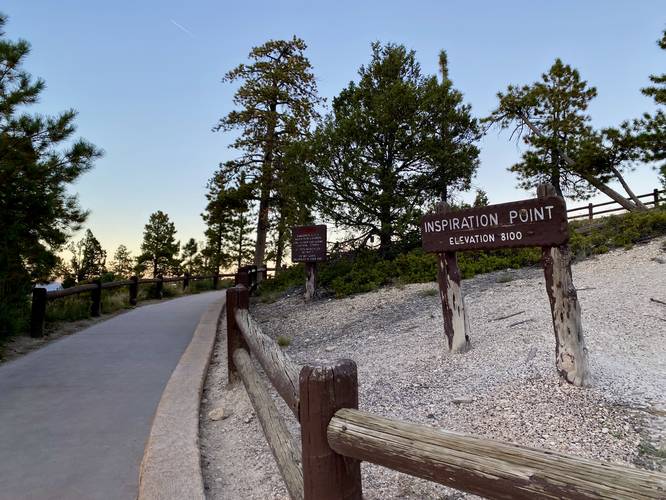 Inspiration Point trailhead at Bryce Canyon National Park