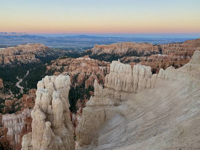 View of Bryce Canyon from Middle Inspiration Point