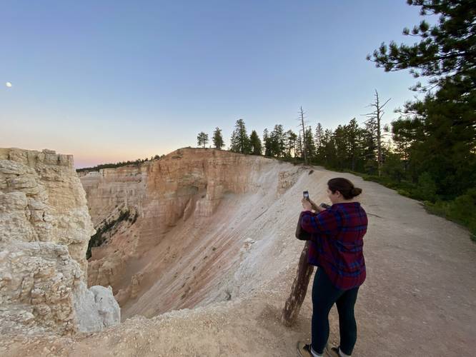 Scenic trail junction to Upper Inspiration Point along the Rim Trail