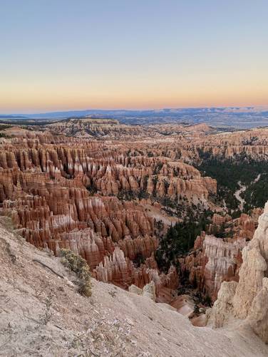 View of Bryce Canyon from Middle Inspiration Point