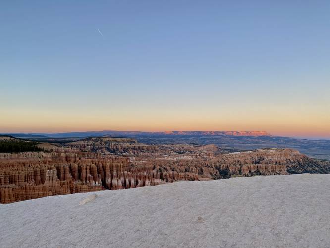 View over the trail's edge and into Bryce Canyon