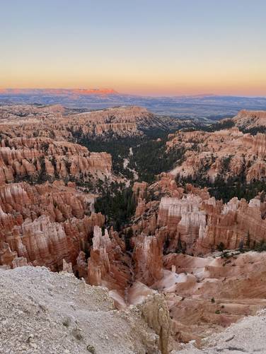 View of Bryce Canyon from Lower Inspiration Point