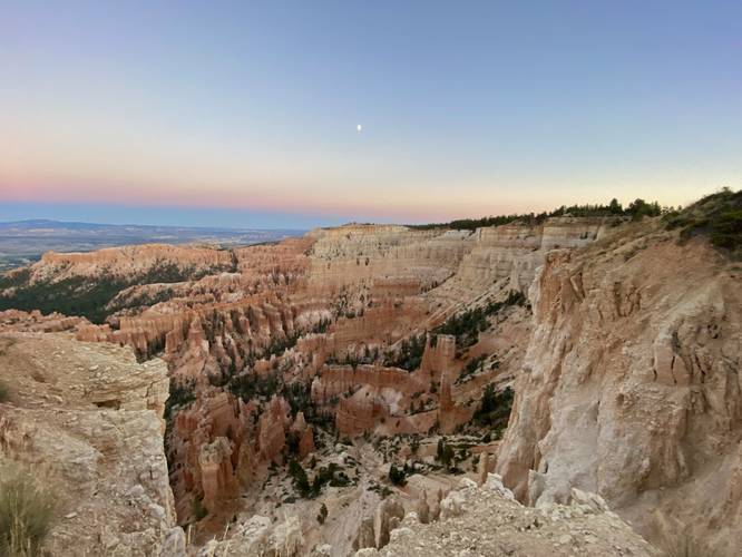 View of Bryce Canyon from Upper Inspiration Point