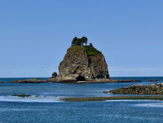 Default image for James Island Viewpoint, a 0.2-mile trail in La Push, WA (US)