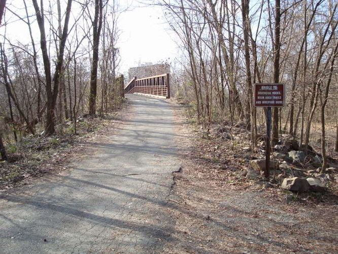 Picture 8 of James River Hike 010210